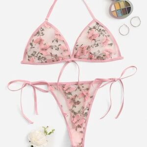 Lingerie Set Butterfly Embroidery Mesh Pink, Medium‎